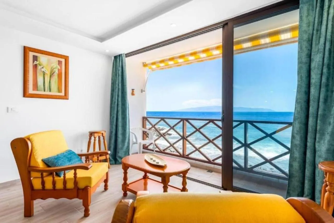 Neptuno Ocean Front Suite Puerto de Santiago  Spain